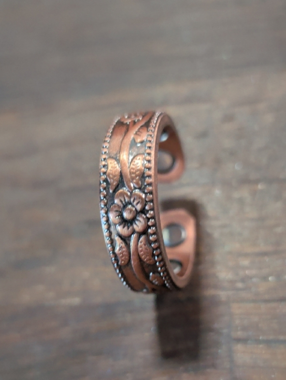 Copper Magnetic Open Thumb Ring - Picture 4 of 9
